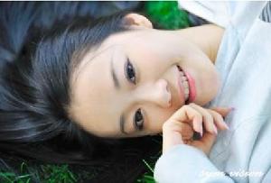 宋祖德批網(wǎng)絡(luò)第一美女黃販販太嫵媚