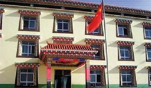 地震后,福利院的3層主樓安然無(wú)恙