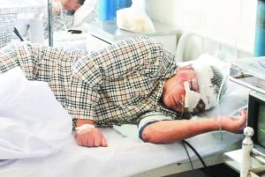 失事飛機機長齊全軍在醫院接受治療