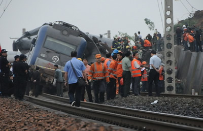 江西發生列車脫軌事故