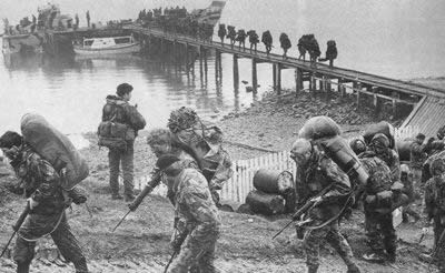 馬島戰(zhàn)爭結(jié)束，英軍重占該島