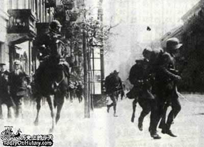 畢蘇斯基在波蘭建立獨(dú)裁政權(quán)