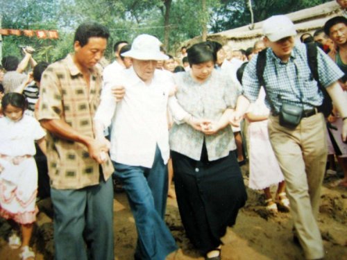 國學(xué)大師季羨林逝世