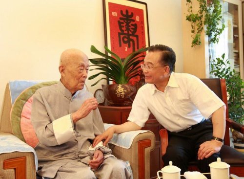 國學(xué)大師季羨林逝世