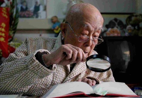 國學(xué)大師季羨林逝世