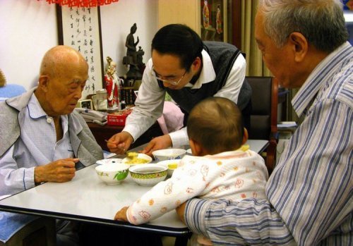 國學(xué)大師季羨林逝世