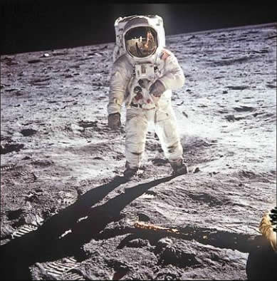美國首位太空人艾倫·謝潑德辭世