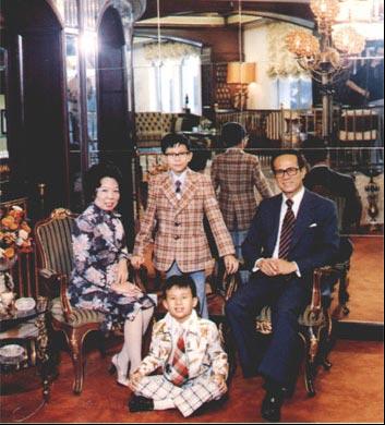 全球華人首富李嘉誠出生