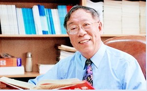 中國流體力學與船舶制造技術專家何友聲出生