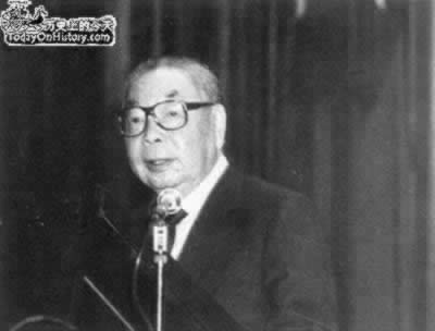 臺灣當(dāng)局宣布解除戒嚴令