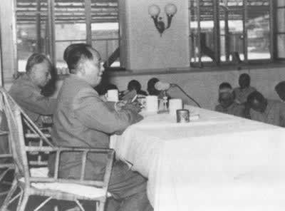 北戴河會(huì)議掀起全民大煉鋼鐵運(yùn)動(dòng)