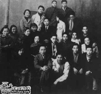 劉海粟使用裸體模特兒引起爭議