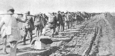 中共軍隊(duì)分三路急進(jìn)東北