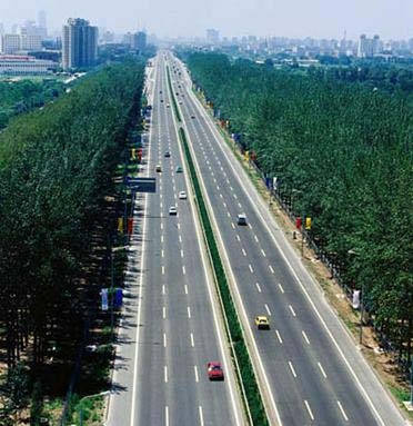 首都機(jī)場(chǎng)高速公路通車