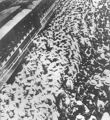 日本人在東北拼湊偽政權(quán)