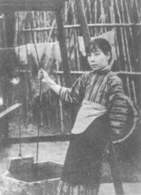 電影藝術(shù)家歐陽(yáng)予倩逝世