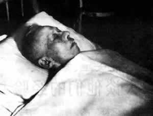 共和國主席劉少奇被殘酷迫害致死