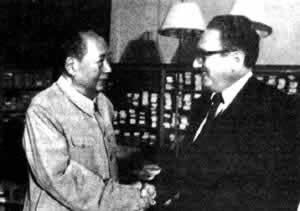 1973年11月12日 基辛格第六次訪華 毛澤東會見（圖片來源：歷史上的今天TodayOnHistory.com）