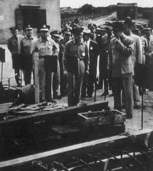 美國(guó)第七艦隊(duì)臺(tái)海演習(xí)，解放軍被迫炮擊金門