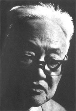 現代文學家巴金誕生