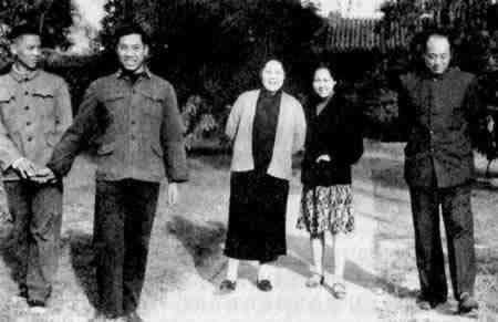 女作家楊沫逝世
