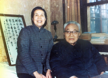 中國化學家黃子卿誕生