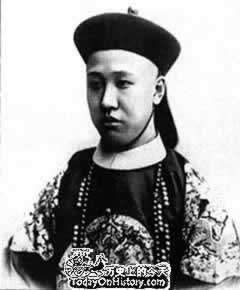 攝政王借口“足疾”罷斥袁世凱（歷史上的今天.中國）