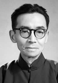 建筑學(xué)家梁思成逝世