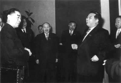 中朝兩國政府發表聯合聲明，于58年底前撤軍（歷史上的今天.中國）