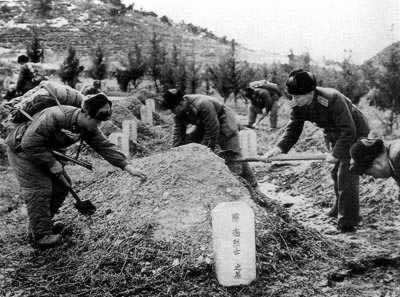 中朝兩國政府發表聯合聲明，于58年底前撤軍（歷史上的今天.中國）