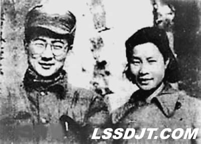 中國外交家，前中國駐美大使章文晉逝世