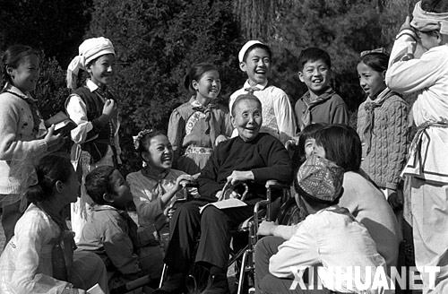 文壇世紀(jì)老人冰心在京與世長辭