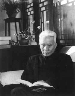 美學(xué)家、教育家朱光潛逝世（歷史上的今天。中國(guó)）
