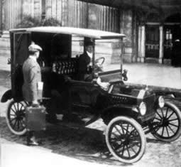 福特汽車公司創(chuàng)始人亨利·福特去世