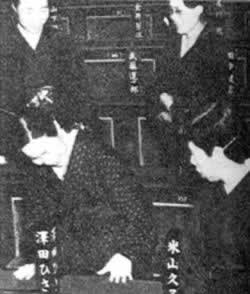 日本人投票贊成自由化政策 婦女第一次行使選舉權