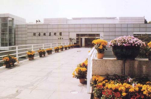 何香凝美術(shù)館在深圳開館