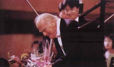 美國音樂家耶胡迪·梅紐因誕生