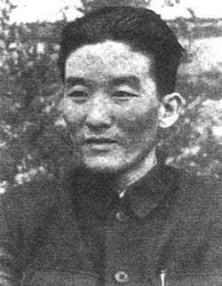 中共北京市委書(shū)記處書(shū)記鄧拓逝世
