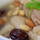 眉豆煲豬手湯